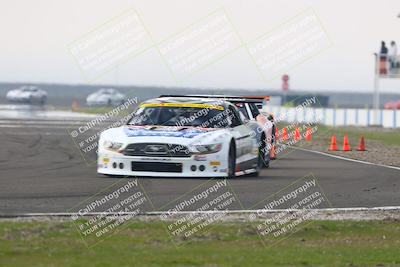 media/Jan-18-2026-CalClub SCCA (Sun) [[8bc6468723]]/Group 5 Race/Turn 1/